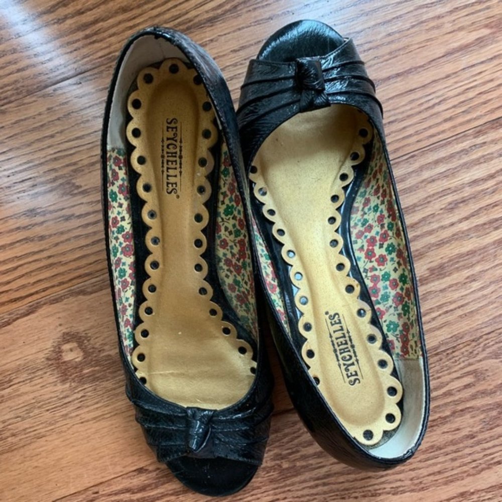 Ladies shoes size 9.5
